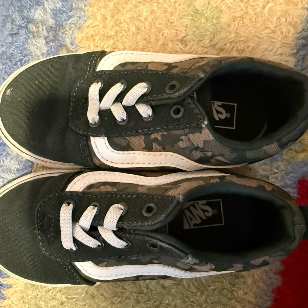 Vans Kids Black & Camouflage Low-Top Sneakers